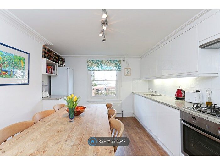 2 Bedroom Flat To Rent In Galveston Road, London, SW15