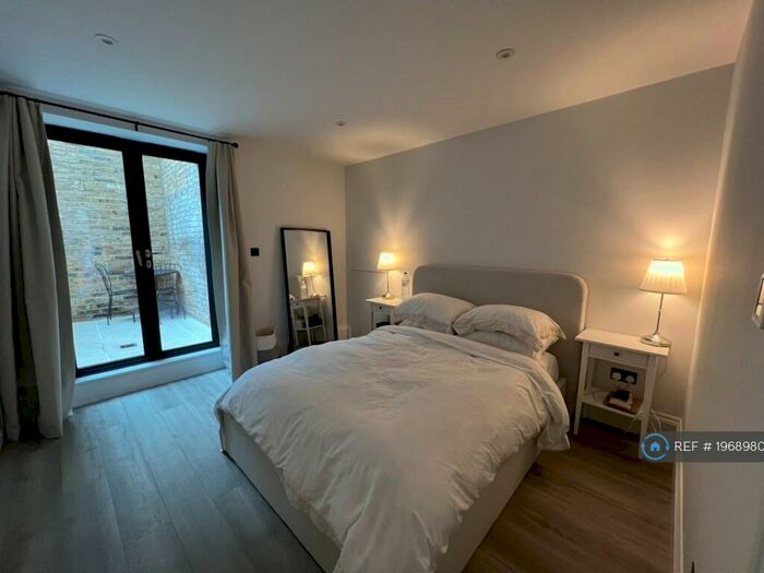 1 Bedroom Flat To Rent In Tyrrell Road, London, SE22