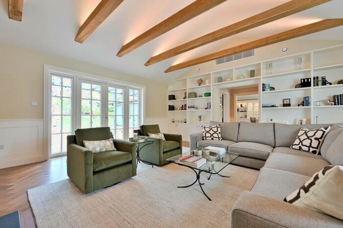 4 Bedroom Bungalow To Rent In Chertsey Road, Chobham, Woking, GU24