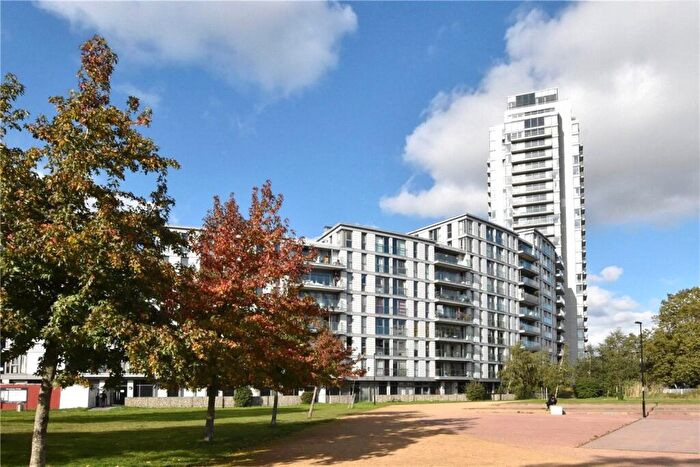 2 Bedroom Apartment To Rent In The Crescent, Seagar Place, Deptford, SE8