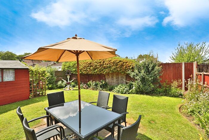 2 Bedroom Detached Bungalow For Sale In Longfields, Swaffham, PE37