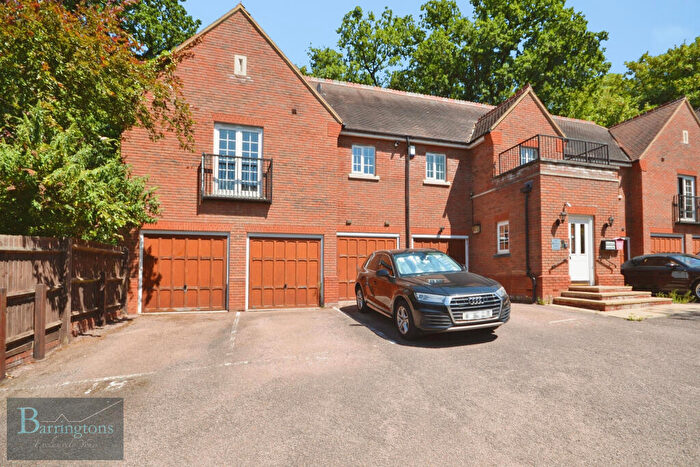 2 Bedroom Flat To Rent In Osborne Heights, Warley, Essex, CM14