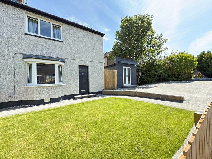 2 Bedroom Semi-Detached House For Sale In Gateside Road, Whitburn, EH47