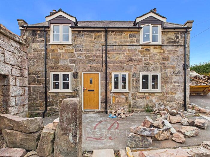 3 Bedroom Detached House For Sale In New Style Cottages, Cymau, LL11