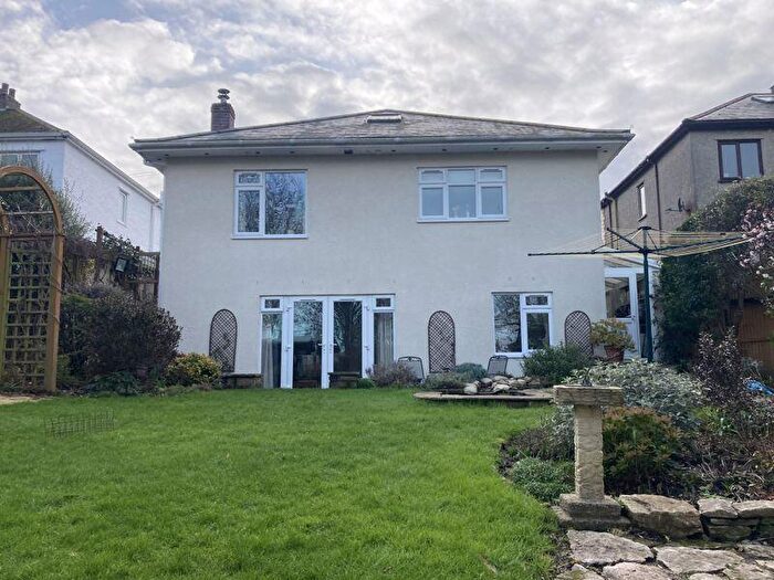 3 Bedroom Detached House For Sale In Kings Road West, Swanage, BH19