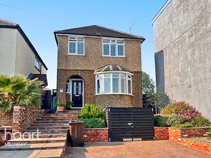 3 Bedroom Detached House For Sale In Prospect Avenue, Rochester, ME2