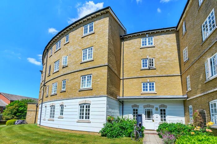 2 Bedroom Flat To Rent In Gilbert Close, London, SE18