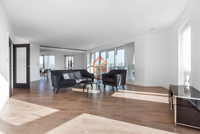 3 Bedroom Flat To Rent In Quartz House, Dickens Yard, New Broadway, London, W5