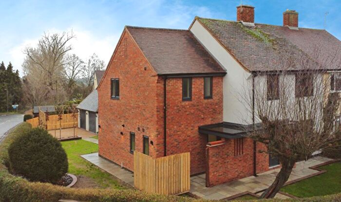 4 Bedroom Semi Detached House For Sale In Nettlefold Crescent, Melbourne, DE73