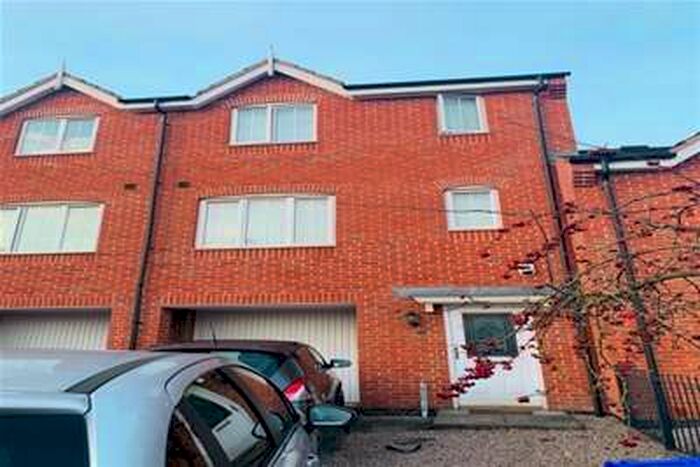 4 Bedroom House To Rent In Godwin Way, Trent Vale, ST4