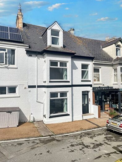 2 Bedroom Flat To Rent In Cheltenham Place, Newquay, TR7