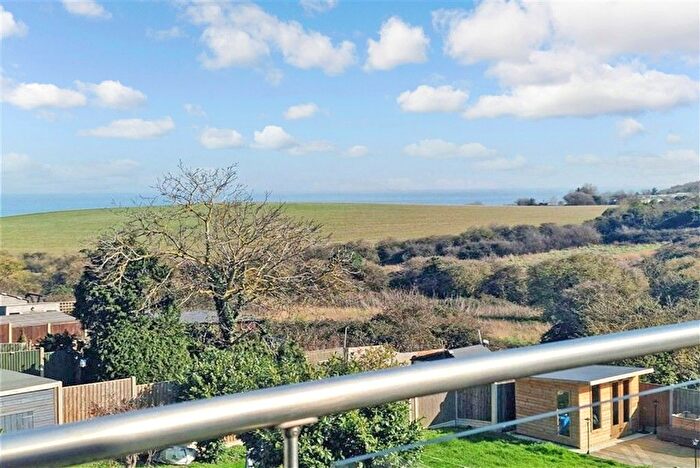 4 Bedroom Chalet For Sale In Baldwin Road, Minster-On-Sea, Kent, ME12
