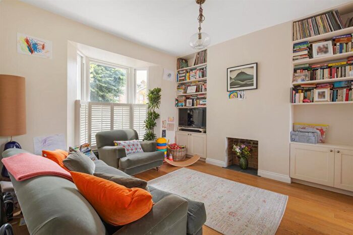 5 Bedroom Maisonette To Rent In Kings Grove, London, SE15