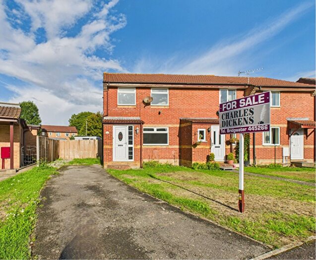 3 Bedroom Property For Sale In Leyton Drive, Bridgwater, TA6