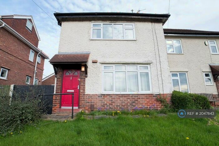 3 Bedroom Semi-Detached House To Rent In Moult Avenue, Spondon, Derby, DE21