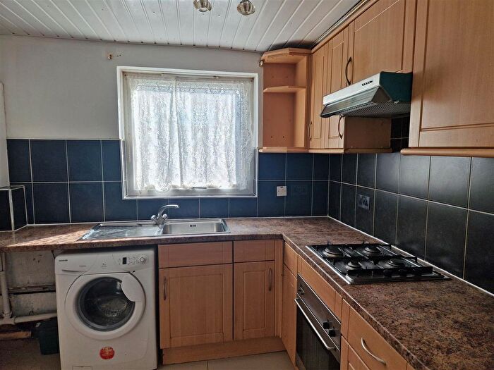 1 Bedroom Flat To Rent In Avenue Road, Southall, UB1