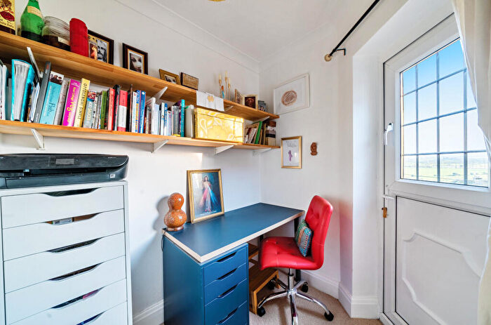 4 Bedroom Detached House For Sale In The Roman Way, Glastonbury, Glastonbury, BA6