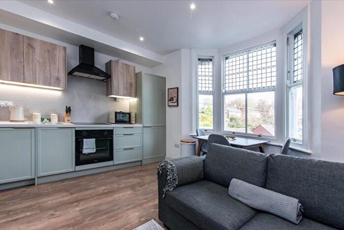 1 Bedroom Flat To Rent In Elm Bank, Nottingham, NG3