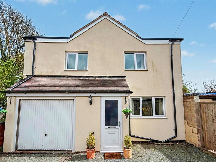 2 Bedroom Detached House To Rent In Church Road, Hartshill, Nuneaton, CV10
