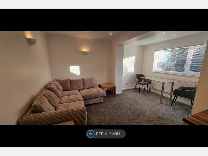 1 Bedroom Flat To Rent In Alwoodley Lane, Leeds LS17