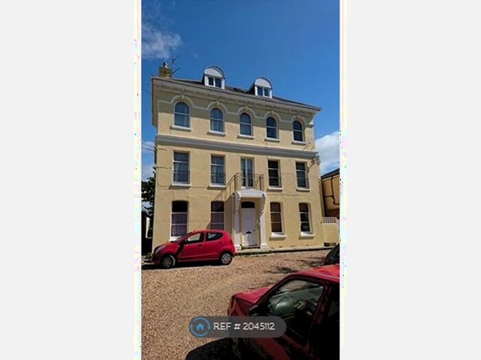 2 Bedroom Flat To Rent In Cleveland House, Weymouth, DT4