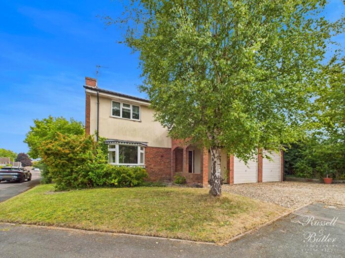 4 Bedroom Detached House For Sale In Keach Close, Winslow, MK18