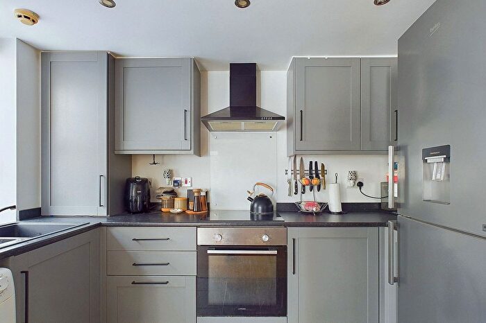 1 Bedroom Flat To Rent In Ham Road, Worthing, BN11