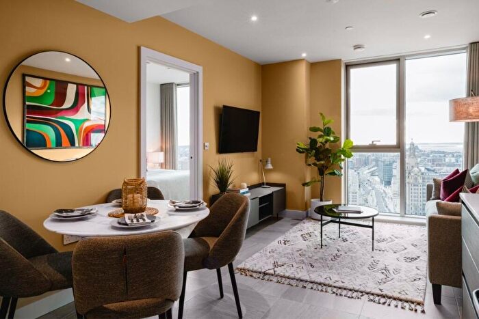 3 Bedroom Apartment To Rent In Boulevard Place, Hove, East Sussex, BN3