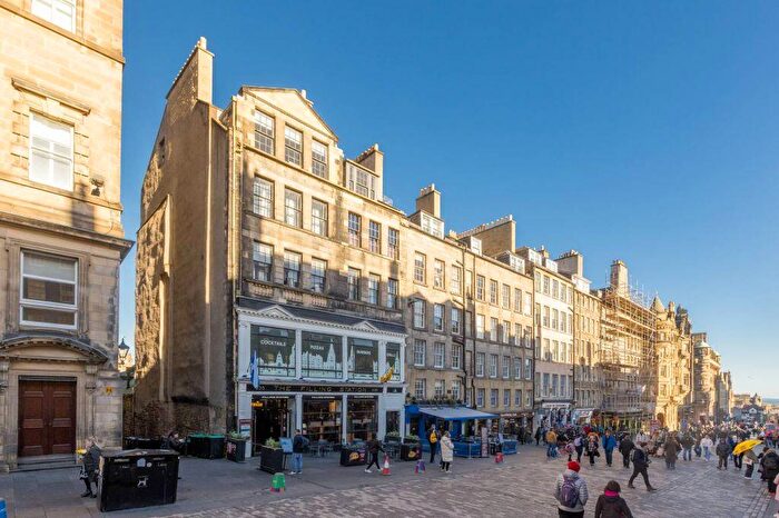 1 Bedroom Flat For Sale In / () High Street, Geddes Entry, Edinburgh, EH1