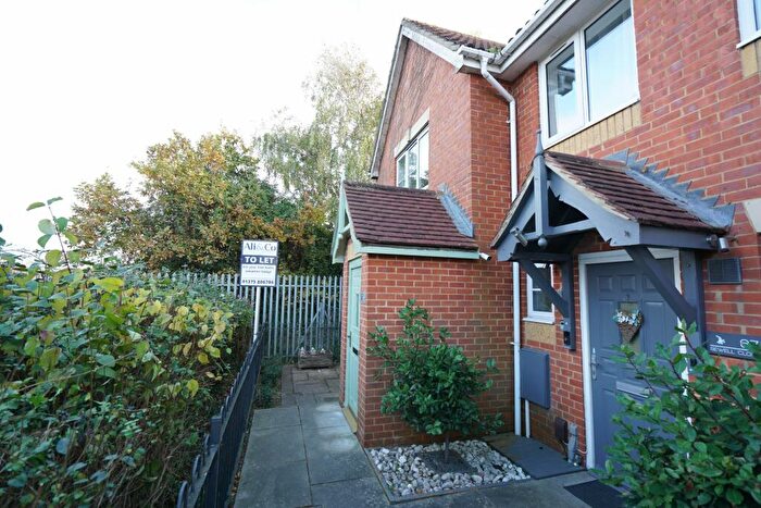 2 Bedroom Semi-Detached House To Rent In Sewell Close, Chafford Hundred, Grays, RM16