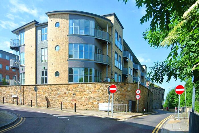 Apartment To Rent In Tranquil House, Worsdell Drive, Gateshead, Tyne & Wear, NE8