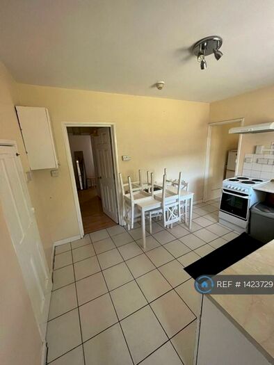 3 Bedroom Terraced House To Rent In Elizabeth Way, Cambridge, CB4