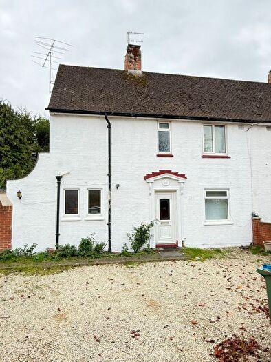 3 Bedroom Semi-Detached House To Rent In Montague Road, Aylesbury, Buckinghamshire, HP21