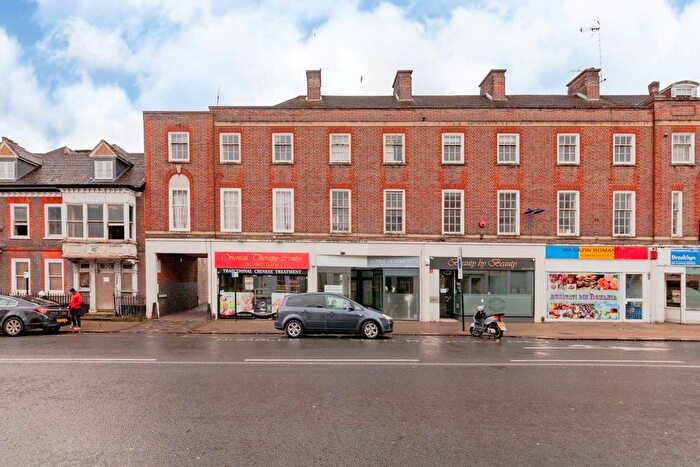 3 Bedroom Flat To Rent In Easton Street, High Wycombe, HP11