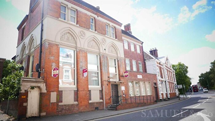 1 Bedroom Flat To Rent In Wolverhampton Street, Dudley, DY1