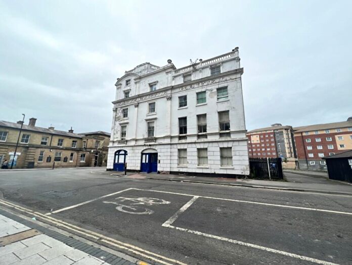 1 Bedroom Flat To Rent In Canute Castle, Southampton, SO14