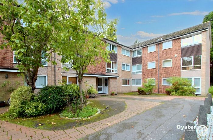 2 Bedroom Flat To Rent In Langland Court, Northwood, HA6