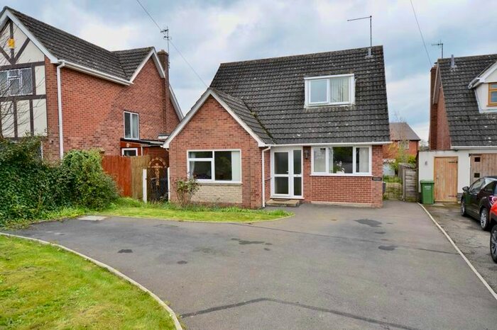 3 Bedroom Detached House For Sale In Village Street, Harvington, Evesham, WR11