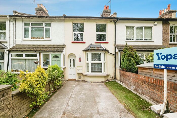 2 Bedroom Terraced House For Sale In Harrow Road, London, E11
