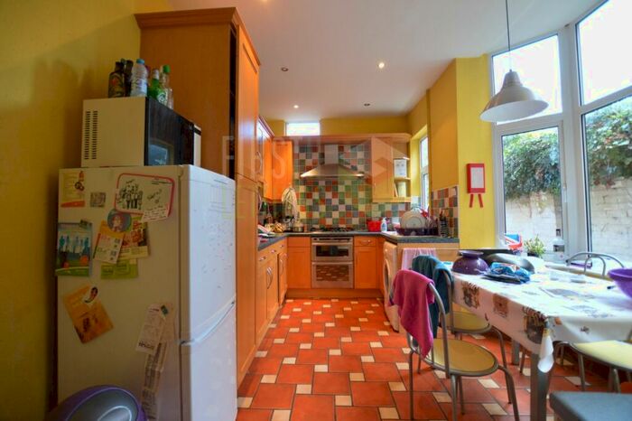 4 Bedroom Terraced House To Rent In Lorne Road, Clarendon Park, LE2