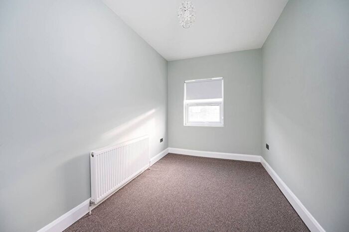 2 Bedroom Flat To Rent In St. James's Street, Walthamstow, London, E17