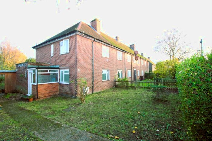 3 Bedroom Semi-Detached House To Rent In Clayponds Avenue, Brentford, TW8