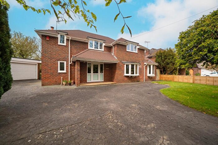 4 Bedroom Detached House For Sale In Mill Lane, Longparish, SP11