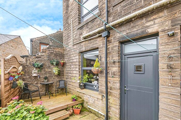 3 Bedroom End Of Terrace House For Sale In Wessenden Head Road, Meltham, Holmfirth, HD9