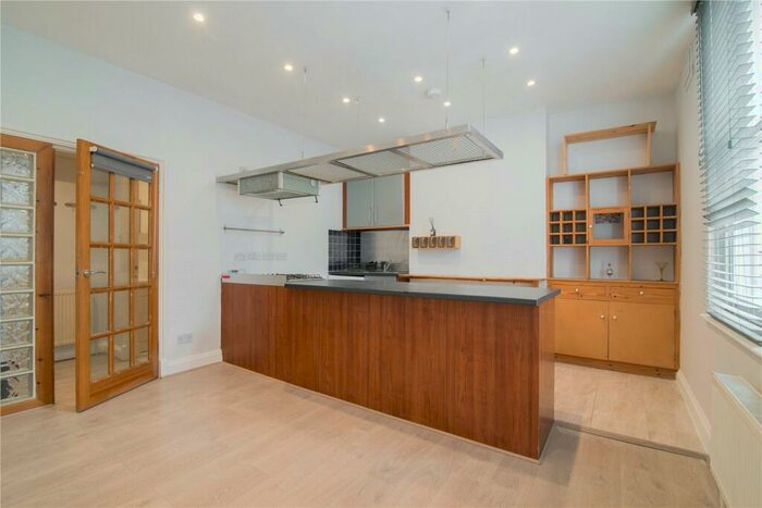 1 Bedroom Apartment To Rent In Lavender Hill, London, SW11