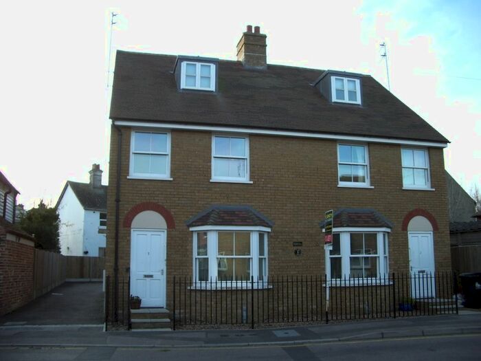 2 Bedroom Maisonette To Rent In Forge Lane, Whitstable, CT5