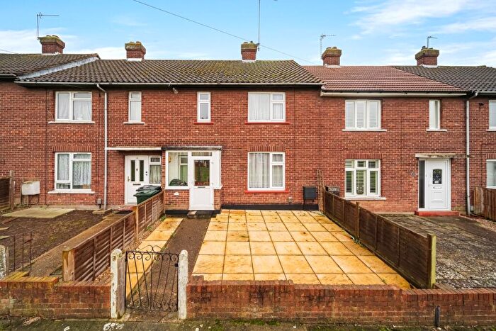 2 Bedroom Terraced House To Rent In Farthing Close, Dartford, Kent, DA1