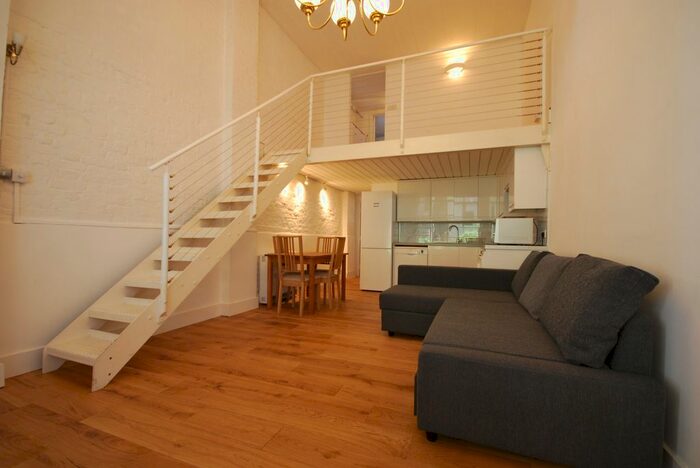 2 Bedroom Flat To Rent In Gattis Wharf, New Wharf Road, London, N1