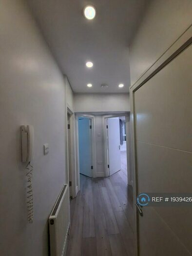 2 Bedroom Flat To Rent In Wentwood House, London, E5