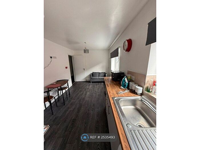 3 Bedroom Flat To Rent In Soho Road, Birmingham, B21